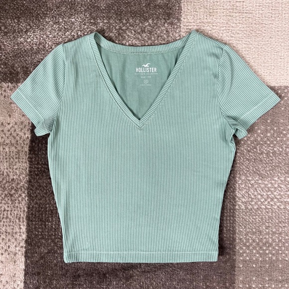 Hollister Tops - Hollister Must Have Collection Ribbed V Neck Baby Tee Mint Green XS